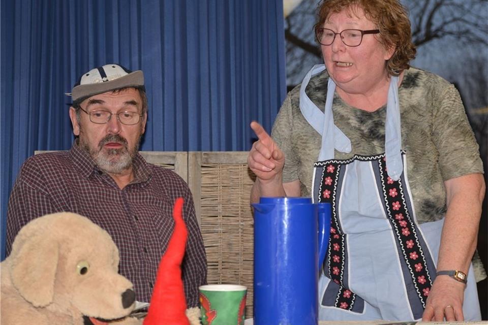Marietheres und Franz Droste (hier bei einem Sketch) gehören zum Vorbereitungsteam.