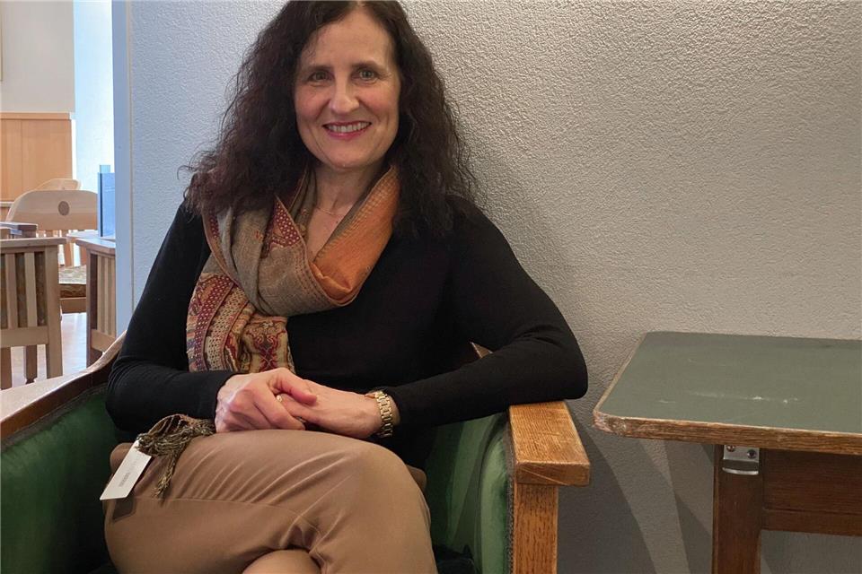 Marietta Zürcher ist die Direktorin im „Waldhotel“, in dem Katia Mann wegen eines Lungenleidens in Zimmer 37 wohnte, als das Haus noch Sanatorium war. Heute ist Zimmer 37 „ein ganz gewöhnliches Einzelzimmer“.Stefan Wei�enborn/dpa-tmn