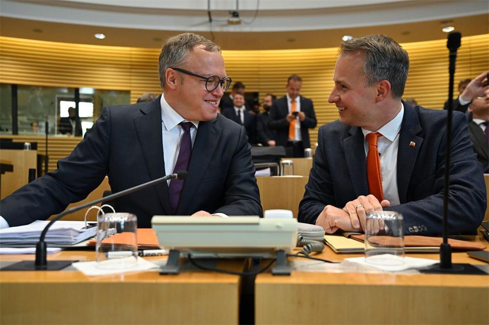 Mario Voigt und Andreas Bühl (beide CDU) fordern für ihre Partei einen inhaltlichen Neustart und ein radikales Hinterfragen der bisherigen Politik. (Archivbild)Martin Schutt/dpa