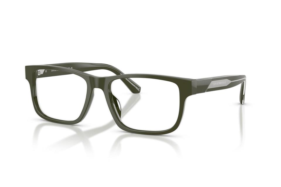 Markante Brillen sind angesagt. Achten Sie aber darauf, dass die Mimik dahinter sichtbar bleibt. Hier zu sehen: ein Modell von Armani (ab 140 EUR).Emporio Armani/Apollo/dpa-tmn