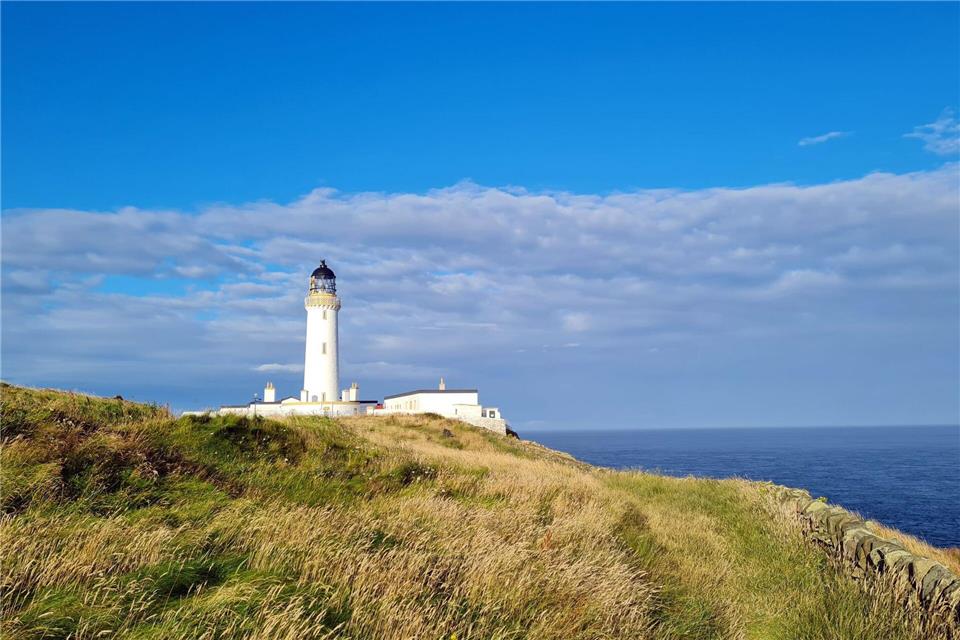 Markiert den südlichsten Punkt Schottlands: das Mull of Galloway Lighthouse.Dörte Nohrden/dpa-tmn