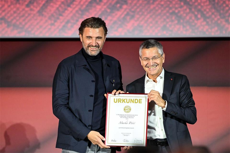 Marko Pesic (links) und Präsident Herbert Hainer werden künftig noch enger zusammenarbeiten. (Archivbild)Harry Langer/dpa