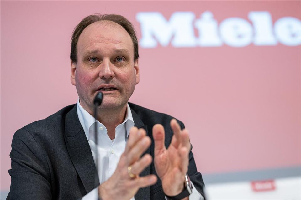 Markus Miele, ebenfalls Geschäftsführer, erwartet 2026 ein leichtes Umsatzplus. (Archivfoto)Guido Kirchner/dpa