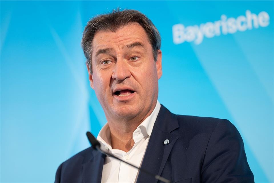 Markus Söder Söder hat sich dafür ausgesprochen, die Spritsteuern wie bereits im Sommer zu senken.