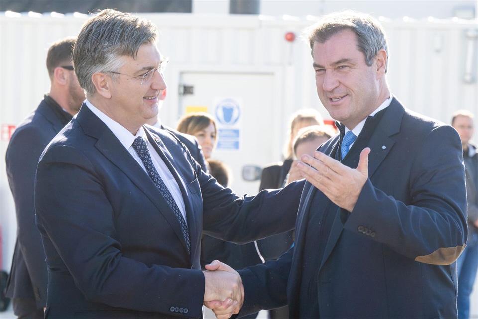 Markus Söder reist zu einem Treffen mit Kroatiens Premier nach Zagreb. (Archivbild)Peter Kneffel/dpa