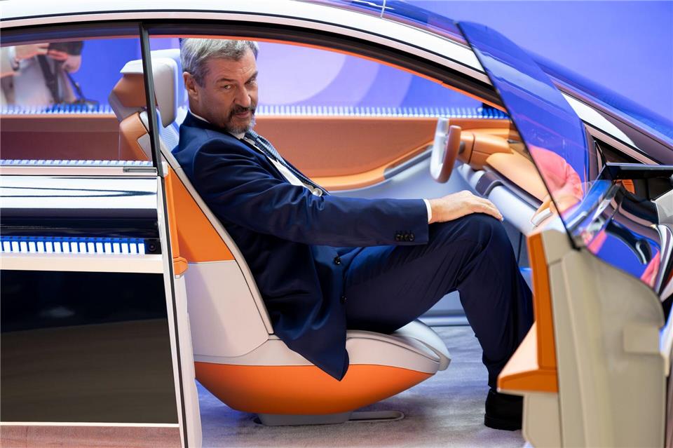 Markus Söder will das geplante Verbrenner-Verbot für neue Autos kippen. (Archivbild)Sven Hoppe/dpa