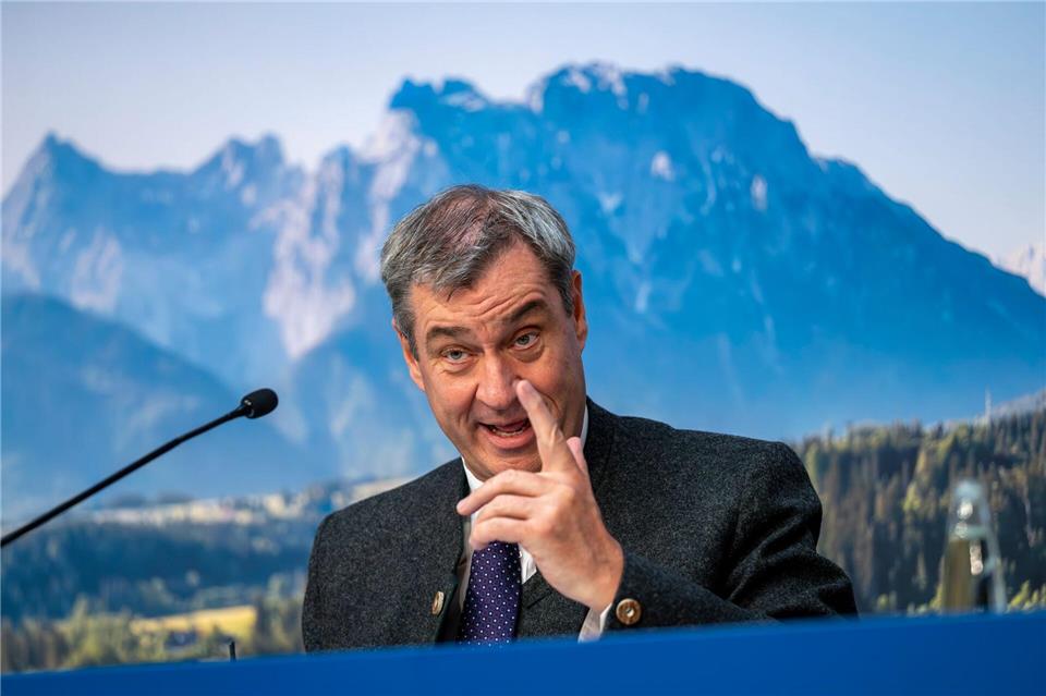 Markus Söder will einen Plan für herausfordernde Zeiten präsentieren. (Archivbild)Peter Kneffel/dpa