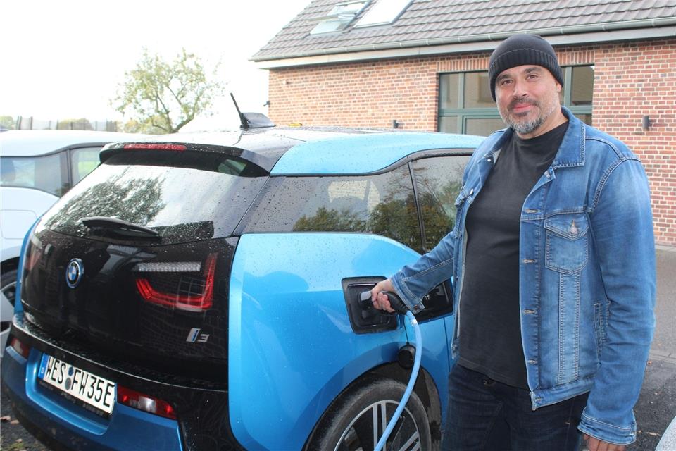 Markus Wellmann setzt bei seinen Firmenfahrzeugen auf den Elektro-Antrieb.