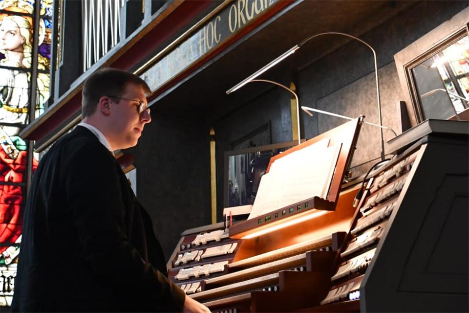 Markus Wolf reist am 27. September aus Regensburg nach Weseke an.
