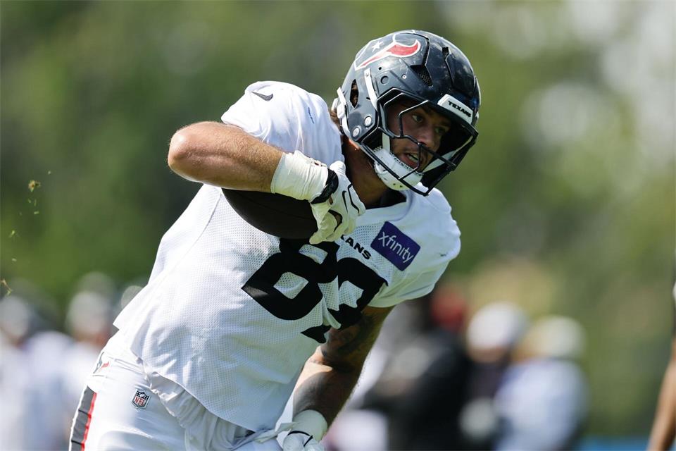 Marlin Klein bringt etwa 113 Kilogramm auf die Waage.-/Houston Texans/dpa