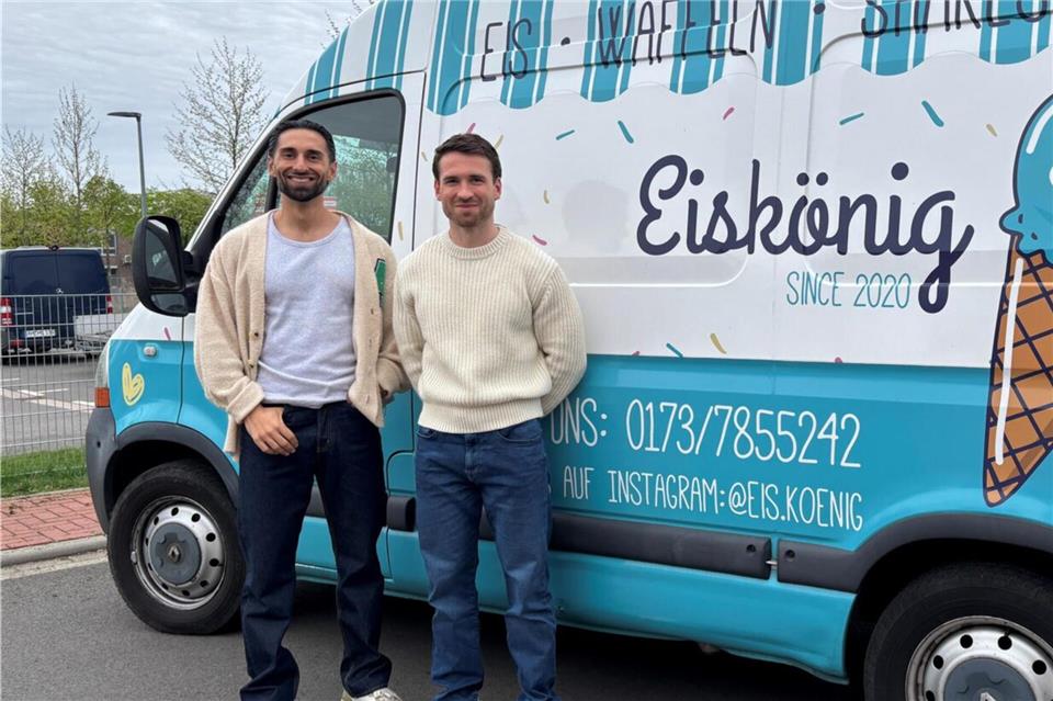 Marten Ricke und Arben Rama sind bereits seit sechs Jahren selbstständig mit ihrem „Eiskönig“. Anfang des Jahres haben sie sich vergrößert und sind von Gescher nach Stadtlohn gezogen.