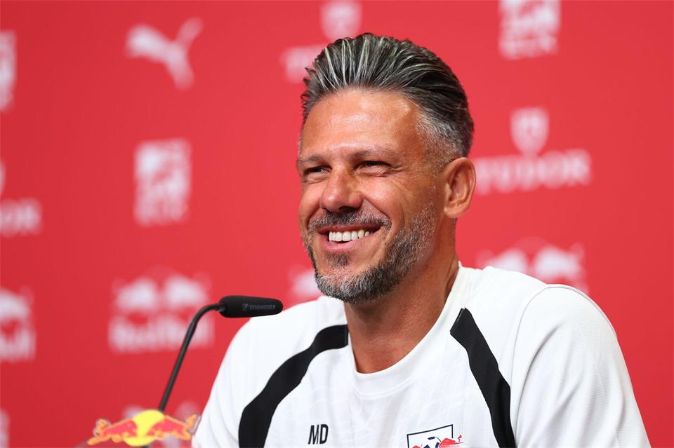 Martín Demichelis steht gegen Gladbach vor seinem Bundesliga-Debüt als Trainer. (Archivbild)Jan Woitas/dpa