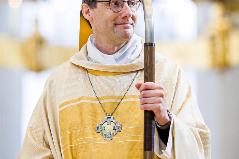 Martin Marahrens bei seiner Bischofsweihe in Hildesheim.Moritz Frankenberg/dpa
