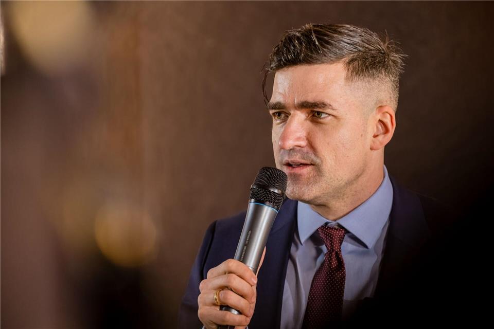 Martin Sellner gilt als  Führungsfigur der als rechtsextremistisch eingestuften Identitären Bewegung. (Archivbild)Frank Hammerschmidt/dpa