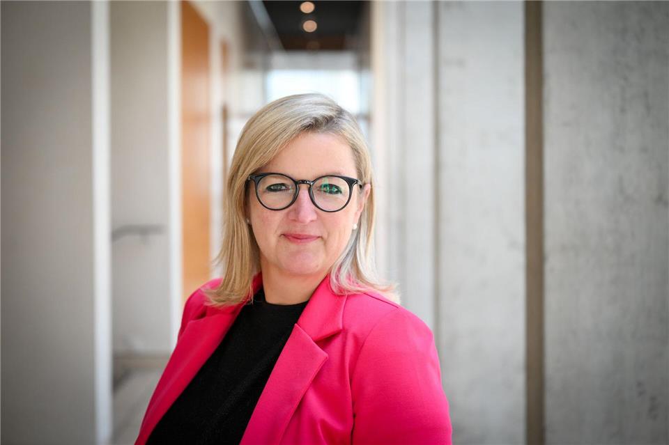 Martina Klement - sie stammt aus Bayern, ist Mitglied der CSU und seit März Wirtschaftsministerin in Brandenburg. Soeren Stache/dpa