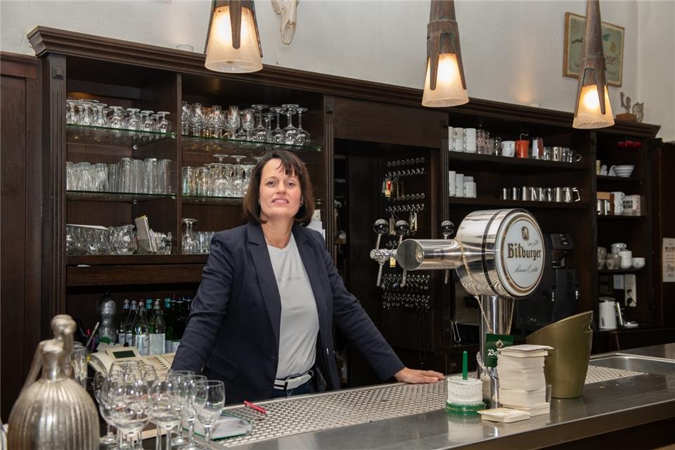 Martina Schmelting muss ihre Mitarbeiter sowohl für den Restaurant- als auch Hotelbetrieb einplanen.