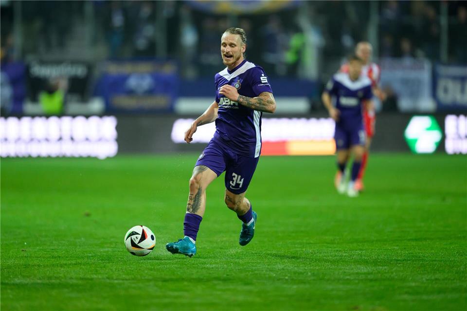 Marvin Stefaniak brachte Aue in Führung. (Archivbild)Robert Michael/dpa