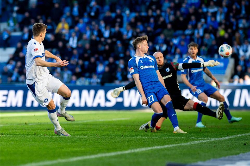 Marvin Wanitzek (l) entschied die PartieJulius Frick/dpa