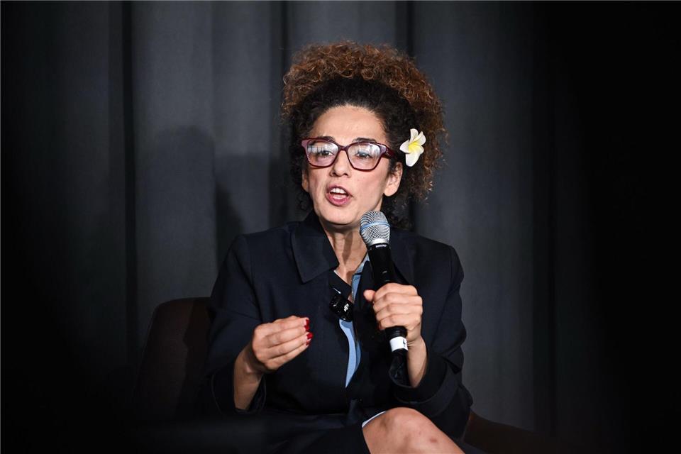 Masih Alinejad, Iranische Autorin, und andere Oppositionelle und politisch Verfolgte aus Diktaturen betonen in Berlin den Wert von Freiheit und Demokratie. Britta Pedersen/dpa