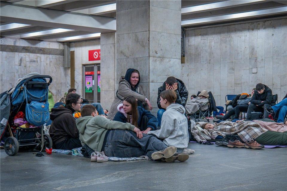 Massive russische Angriffe hatten erneut schwere Folgen für die Menschen in der Ukraine. Dan Bashakov/AP/dpa