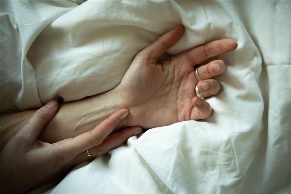 Masturbation bietet ein Spielfeld, um den eigenen Körper besser kennenzulernen. Christin Klose/dpa-tmn