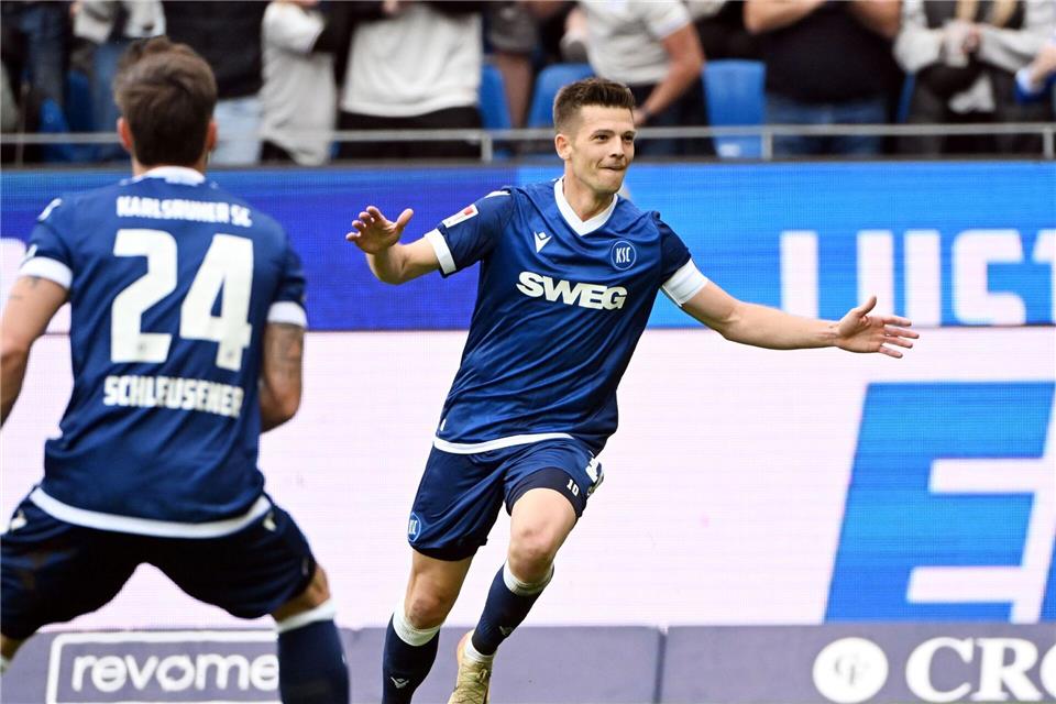 Matchwinner gegen Fürth: Karlsruhes Spielmacher Marvin Wanitzek (r.).Uli Deck/dpa