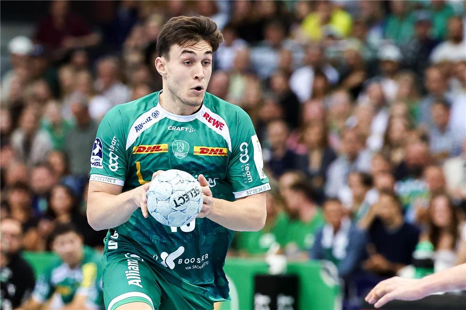 Matej Klima und die Handballer des SC DHfK Leipzig blieben im Bundesliga-Heimspiel gegen die SG Flensburg-Handewitt chancenlos. Jan Woitas/dpa