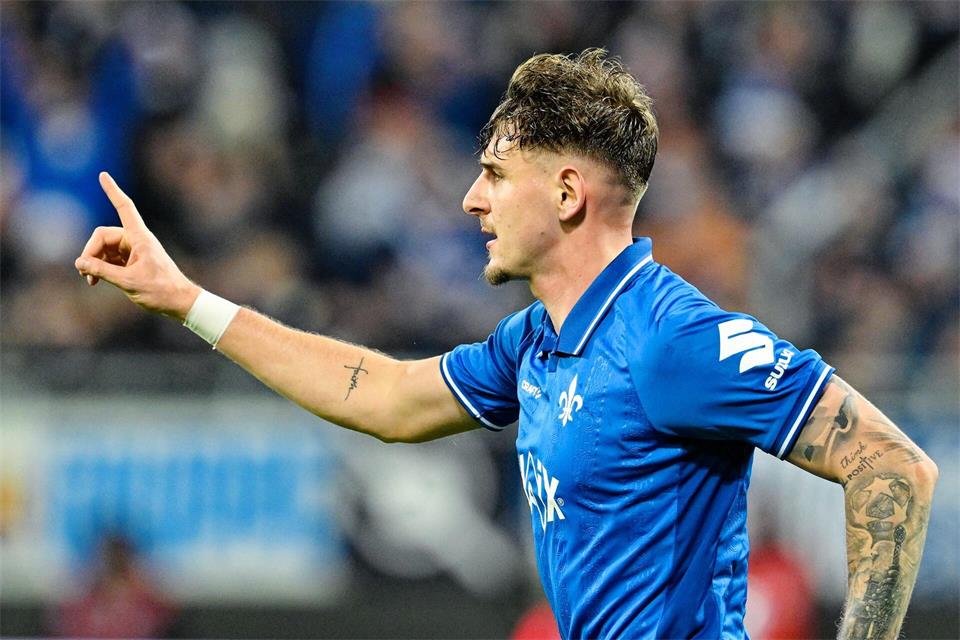 Matej Maglica wechselt von Darmstadt 98 in die Türkei. (Archivbild)Uwe Anspach/dpa