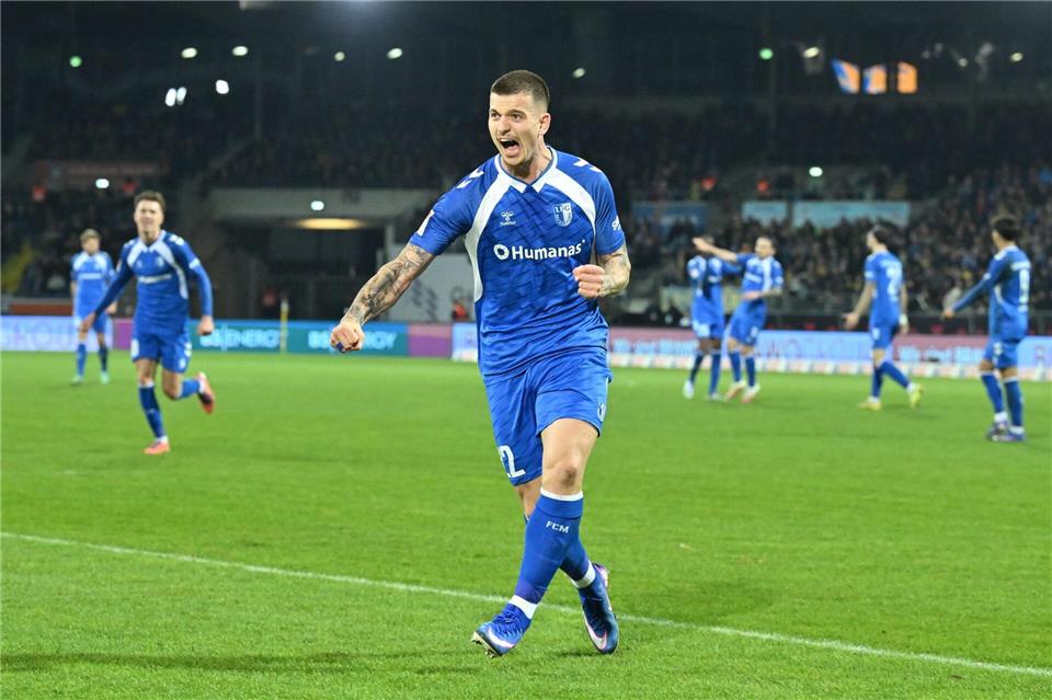 Mateusz Zukowski brachte Magdeburg per Abstauber in FührungSwen Pförtner/dpa