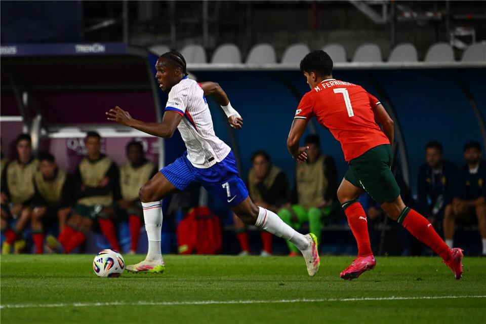 Mathys Tel spielt gerade bei der U21-EM.Martin Med�ansk�/TASR/dpa