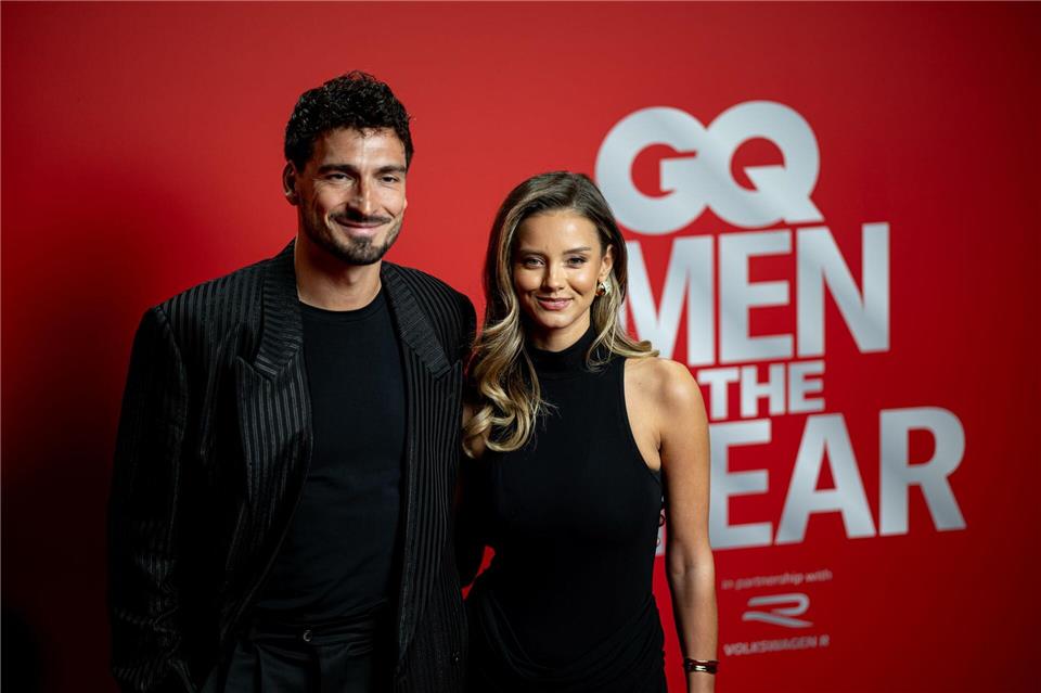 Mats Hummels kam mit Nicola Cavanis zur Verleihung des GQ-Awards.Fabian Sommer/dpa
