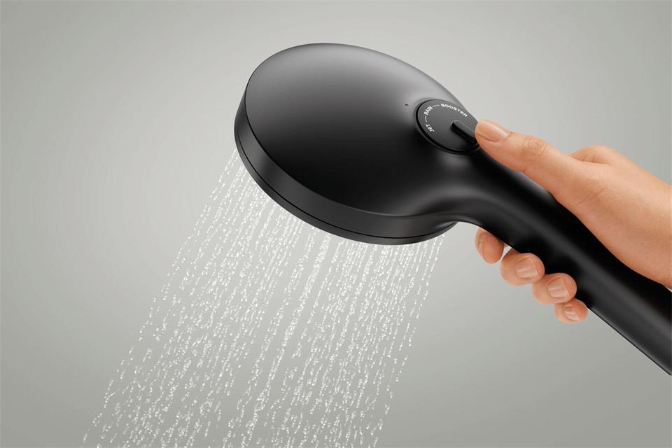 Matt liegt im Trend, auch bei Duschen. Hier zu sehen: ein Duschkopf in Matt Black aus der Vitalio Joy-Reihe von Grohe.Grohe/dpa-tmn
