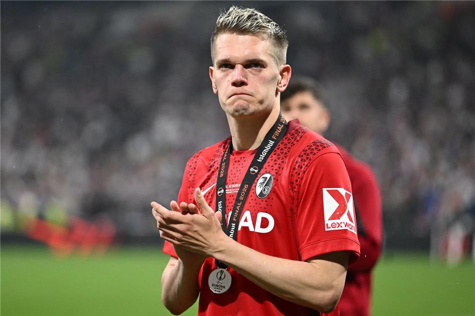 Matthias Ginter war heftig enttäuscht nach der Finalniederlage. Fährt er nun noch zur WM?Robert Michael/dpa