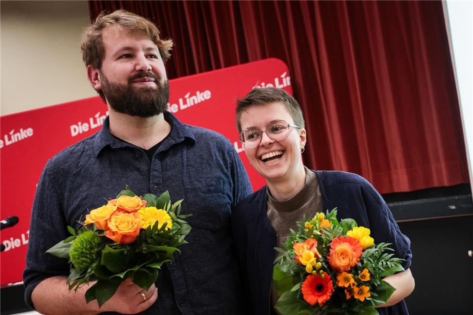 Max Petermann und Anna Fischer wurden als Landesvorstandssprecher der Bremer Linken gewählt.Focke Strangmann/dpa
