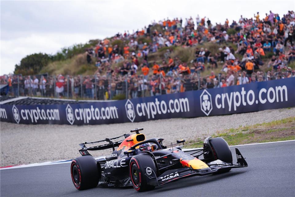 Max Verstappen auf der Strecke.Bradley Collyer/PA Wire/dpa