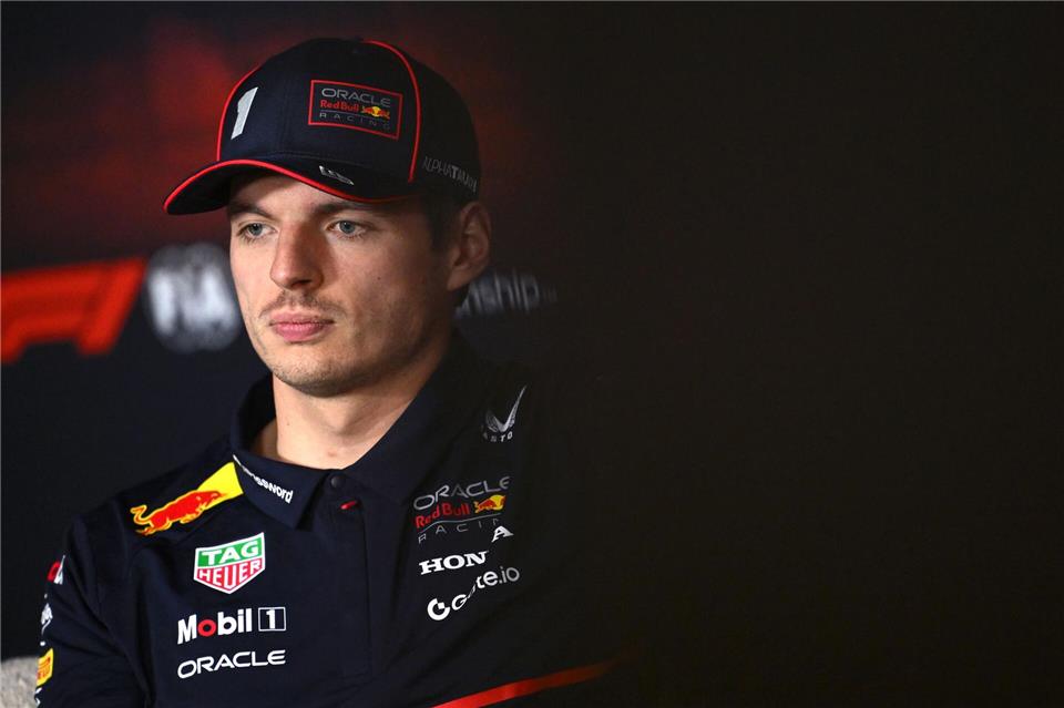 Max Verstappen musste wegen Fluchens schon Sozialarbeit verrichten.Joel Carrett/AAP/dpa