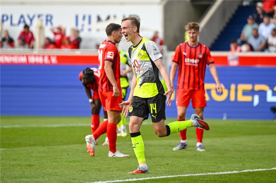 Bayern deklassiert HSV - Dortmund bestätigt Frühform Maximilian Beier traf für Dortmund im Spiel beim 1. FC HeidenheimHarry Langer/dpa