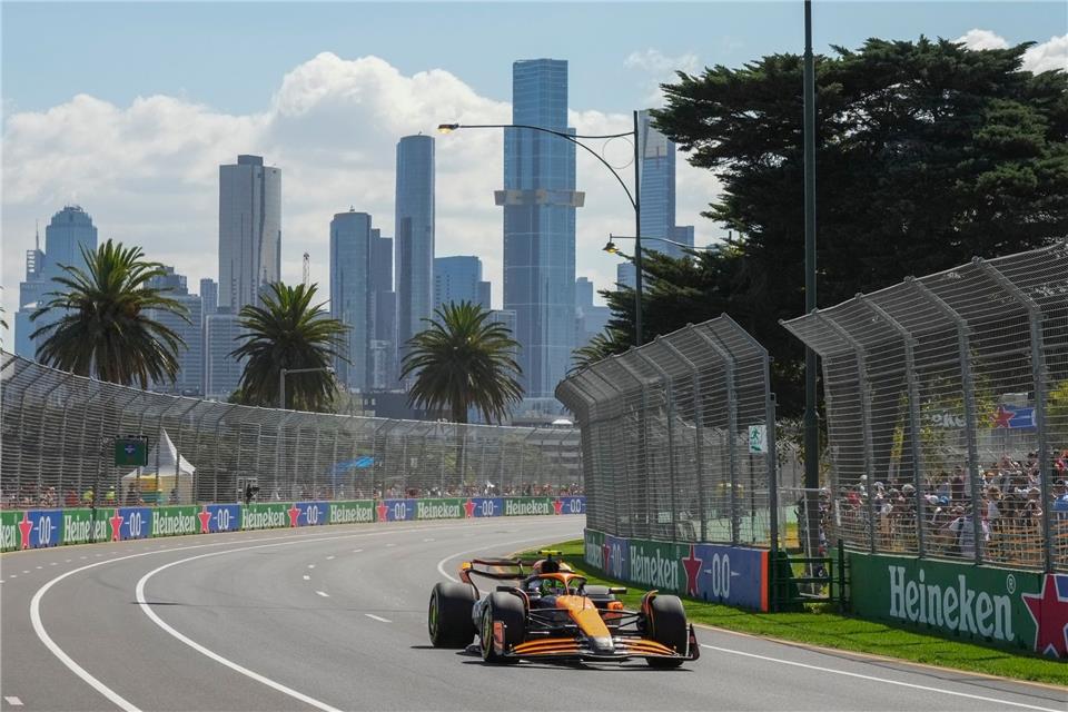 McLaren-Pilot Lando Norris fuhr beim Training in Melbourne die schnellste Zeit.