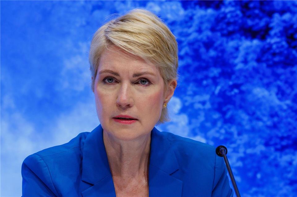 Mecklenburg-Vorpommerns Ministerpräsidentin Schwesig (SPD) hat den Angriff am Rande des Berliner CSD verurteilt. (Archivbild)Jens Büttner/dpa