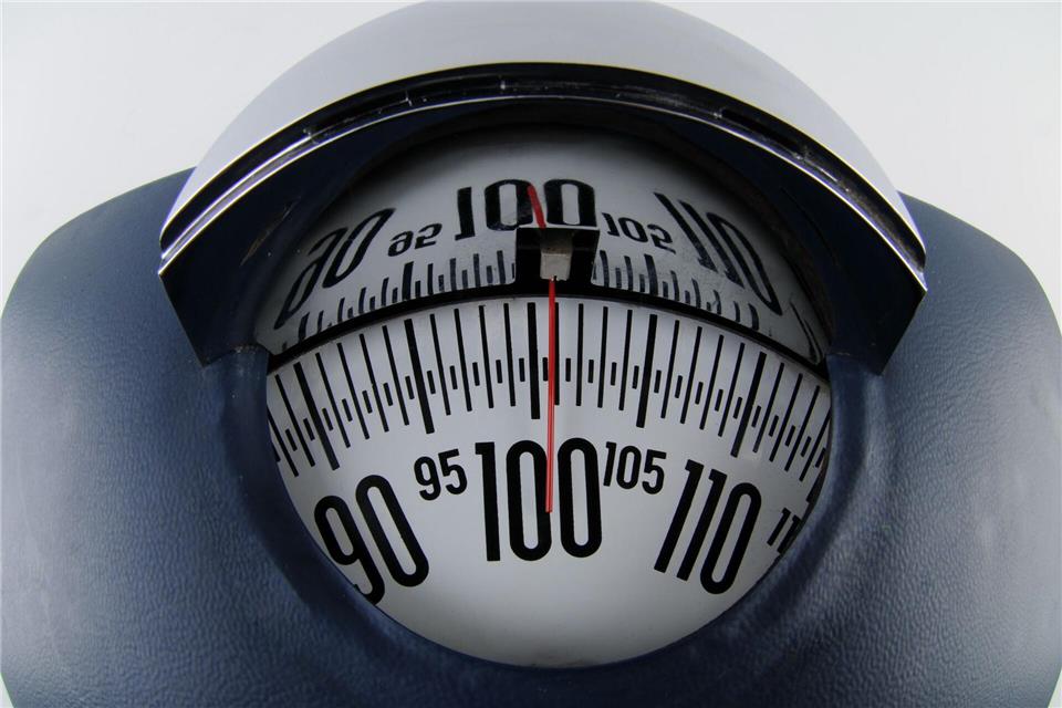 Medikamente können eine Gewichtszunahme verursachen: Bestimmte Wirkstoffe beeinflussen den Appetit und den Stoffwechsel.Armin Weigel/dpa/dpa-tmn