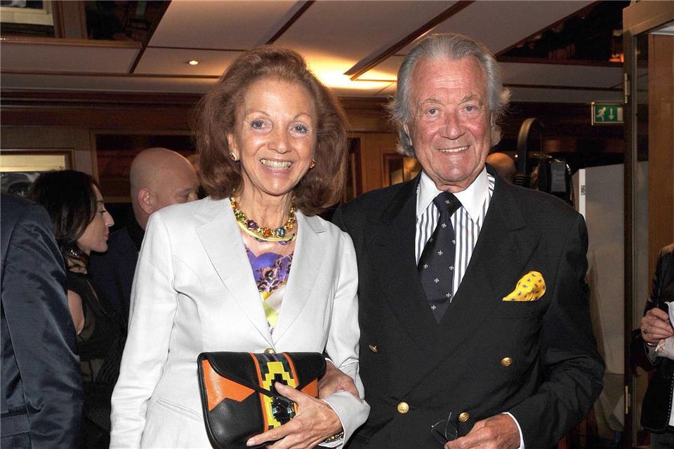 Molkerei-Unternehmer Toni Meggle ist tot  Meggles Ehefrau Marina (l) soll das Erbe ihres Mannes nun weiterführen. (Archivbild)Ursula Düren/dpa