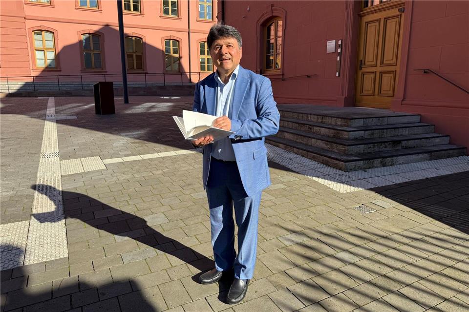 Mehdi Jafari Gorzini sieht sich als Brückenbauer zwischen den Religionen. Bernd Glebe/dpa