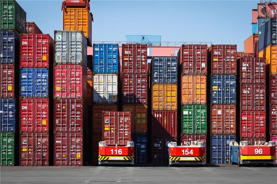 Mehr Handel, mehr Wachstum, mehr Jobs: Die EU-Kommission verspricht, dass die Vorteile des Merkur-Abkommens klar überwiegen. (Archivbild)Christian Charisius/Deutsche Presse-Agentur GmbH/dpa