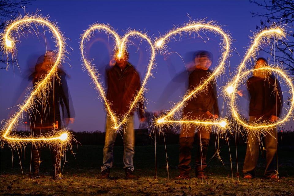Mehr Polizei in der Silvesternacht im Einsatz. (Symbolfoto)Patrick Pleul/dpa