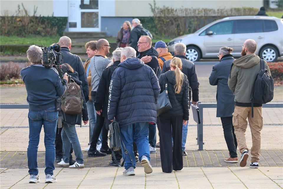 Mehr als 20 Delegierte, vor allem aus dem Süden Sachsen-Anhalts, verließen nach der Abwahl von Teilen des Vorstands den Sonderparteitag. Peter Gercke/dpa