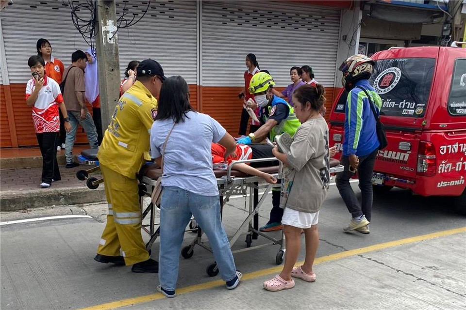 Mehr als 20 Menschen wurden verletzt.Uncredited/Por Tek Tueng Nonthaburi/AP/dpa