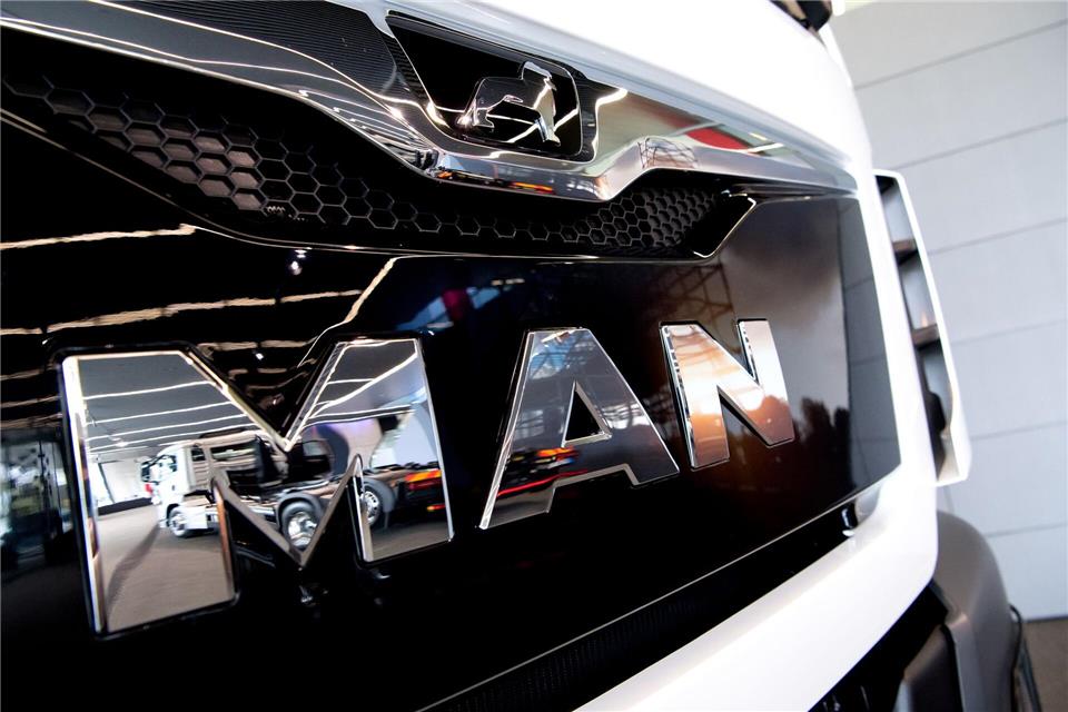 Mehr als 2.100 Beschäftigte arbeiten nach Gewerkschaftsangaben im MAN-Werk in Salzgitter. Auch für sie gibt es nun eine Zukunftsperspektive. (Archivbild)Sven Hoppe/dpa