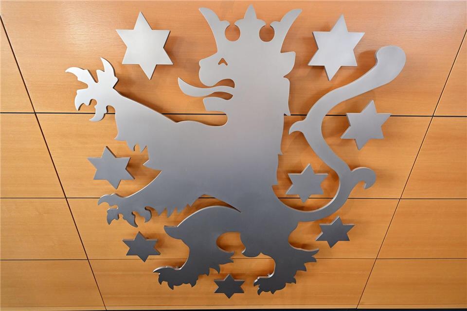 Mehr als 2.600 Menschen wurden 2024 in Thüringen eingebürgert – so viele wie noch nie seit 2000. (Symbolbild)Martin Schutt/dpa