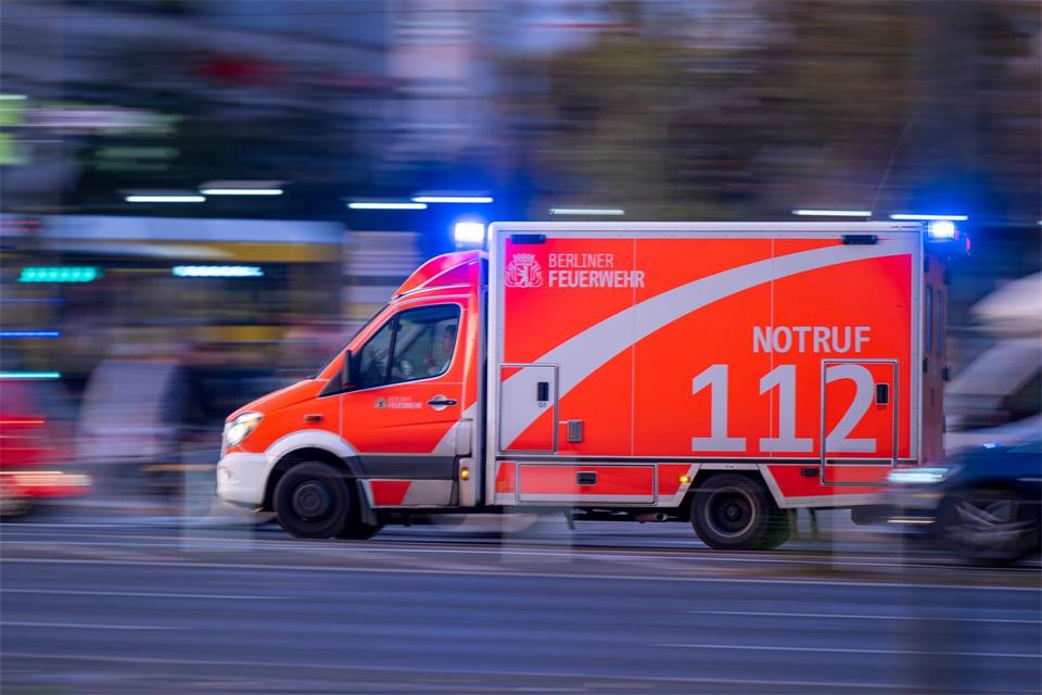 Mehr als 330 Kinder wurden bei Unfällen im ersten Halbjahr in Berlin verletzt. Die Statistik umfasst nur Unfälle mit Kindern als aktiven Verkehrsteilnehmern. (Symbolbild)Monika Skolimowska/dpa