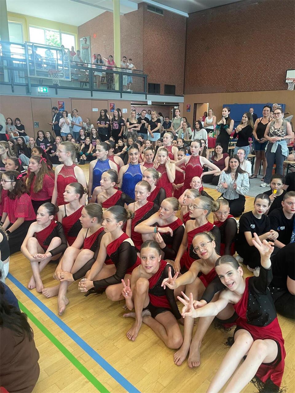 Mehr als 370 Schülerinnen und Schüler aus 21 Schulen aus ganz Nordrhein-Westfalen reisten an und sorgten für einen neuen, historischen Teilnehmerrekord.
